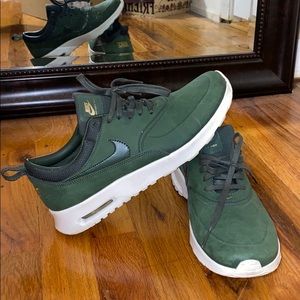 Nike Green WMNS Air Max Thea Premium size 8.5
